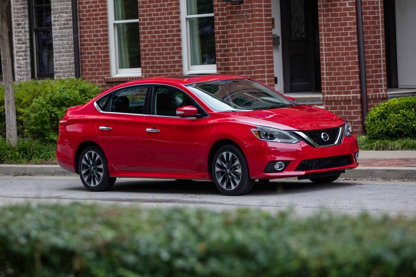 2019 Nissan Sentra Pictures - 202 Photos | Edmunds