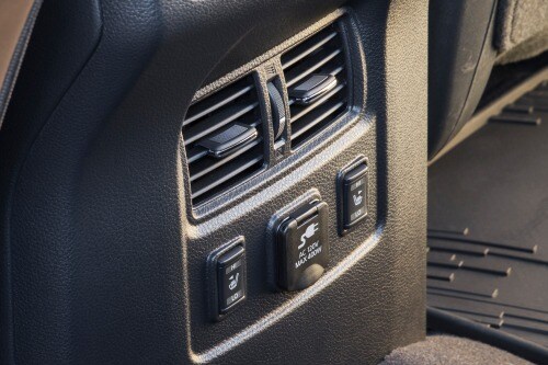 2017 Nissan Titan Platinum Reserve Crew Cab Pickup Interior Detail