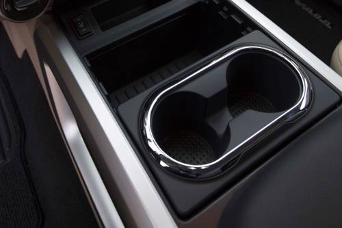 2017 Nissan Titan SV Extended Cab Pickup Cupholders