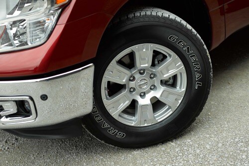 2017 Nissan Titan SV Extended Cab Pickup Wheel