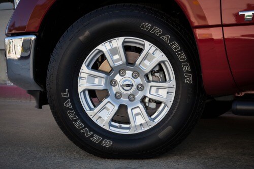 2017 Nissan Titan SV Regular Cab Pickup Wheel