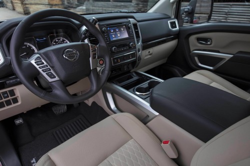 2018 Nissan Titan SV Extended Cab Pickup Steering Wheel Detail
