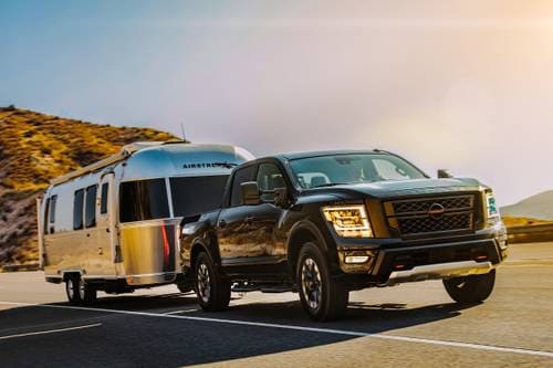 Nissan Titan PRO-4X Crew Cab Pickup Lifestyle Exterior