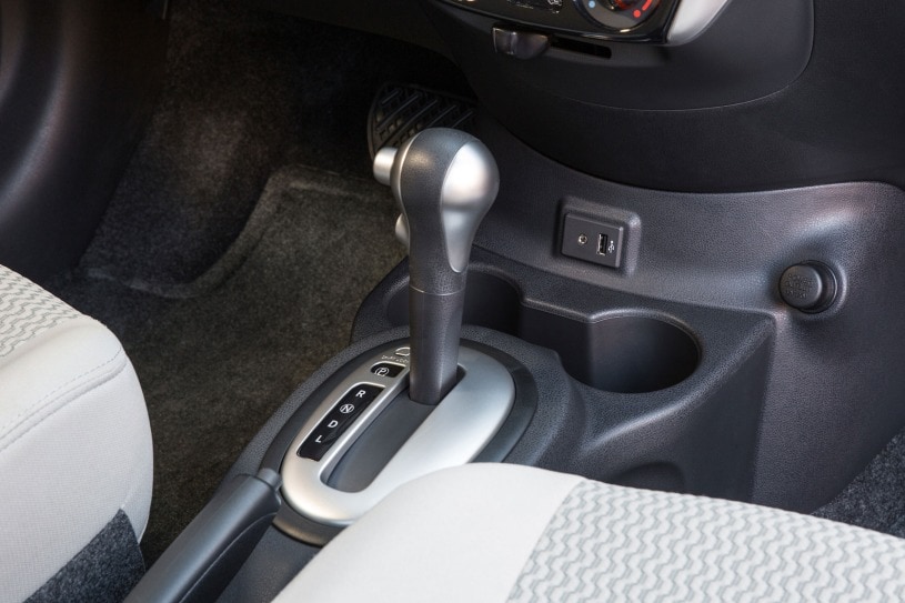 18 Nissan Versa Note Pictures 55 Photos Edmunds