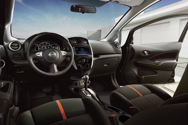 2019 Mitsubishi Mirage vs. 2019 Nissan Versa Note 2019 Mitsubishi Mirage vs. 2019 Nissan Versa Note