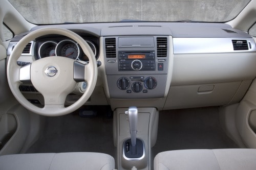 2007 Nissan Versa 1.8 SL Sedan Dashboard