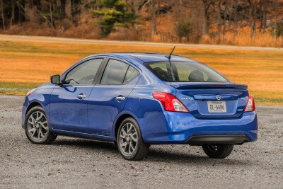 Used 2017 Nissan Versa 1 6 S Sedan Review Ratings Edmunds 2017 Nissan Versa 1 6 Sl Sedan Exterior