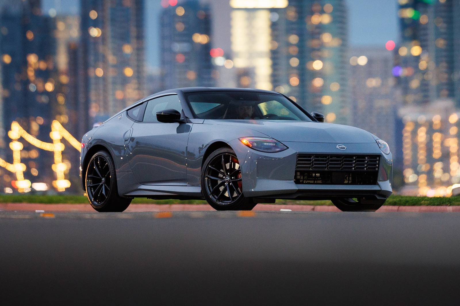 2023 Nissan Z Review & Ratings | Edmunds