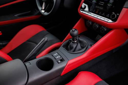 2023 Nissan Z Performance Coupe Shifter