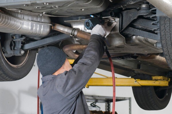 car used mechanic how to inspect find to Before Buying  Edmunds That Used Inspect Car