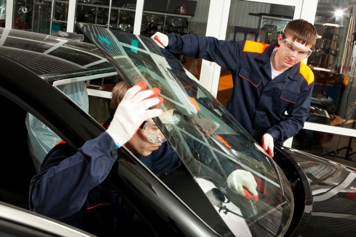 Repair or Replace Your Windshield the Right Way | Edmunds