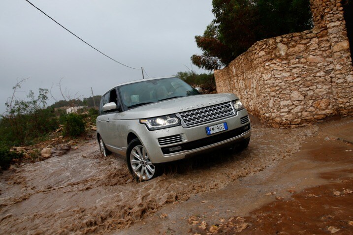 2013 Land Rover Range Rover in Morocco Picture Gallery | Edmunds