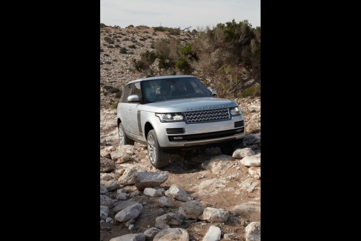 2013 Land Rover Range Rover in Morocco Picture Gallery | Edmunds