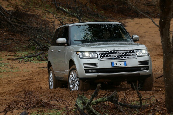 2013 Land Rover Range Rover in Morocco Picture Gallery | Edmunds