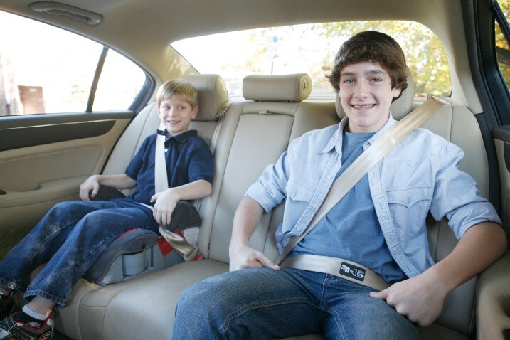 How To Use Children S Car Booster Seats Edmunds Booster Seats Get Short Shrift When It Comes To Child Penger Safety Even Though Most Pas Use Boosters For Children Ages 4 8 How And They