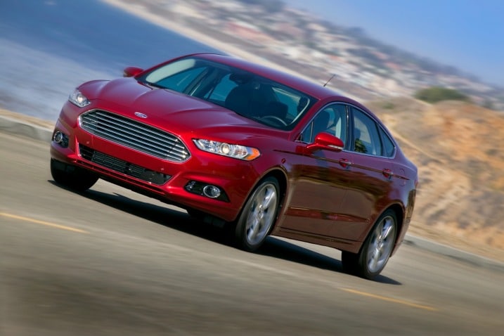 Ford's 2013 Fusion with the 1.6-liter EcoBoost engine and six-speed automatic transmission is the first domestic car to be equipped with a stand-alone engine stop-start system.