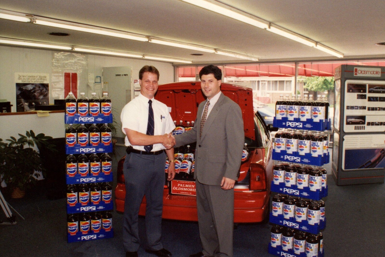 Palmen Auto Stores Add Some Fizz to Summer Sales Experience Edmunds