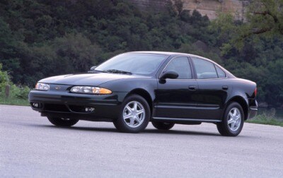 2004 Oldsmobile Alero Sedan Review Edmunds 2002 Oldsmobile Alero Gls 4dr Sedan Auto
