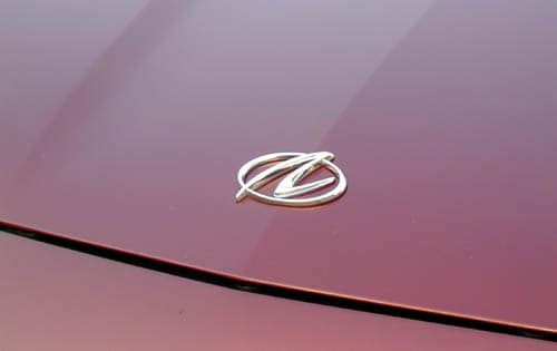 2001 Oldsmobile Aurora Front Badging