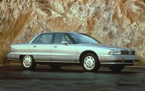 1992 Oldsmobile Ninety-Eight 4 Dr Regency Touring Sprchgd Sedan