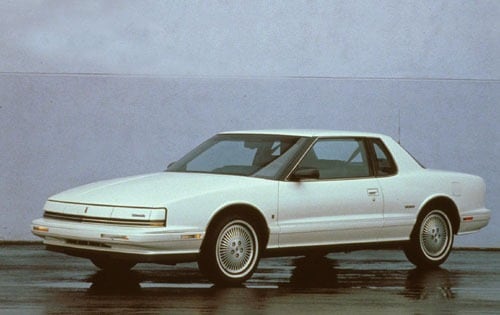 1992 Oldsmobile Toronado 2 Dr STD Coupe