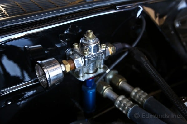 plymouth_1970-cuda_det_fe_3131308_600.jpg