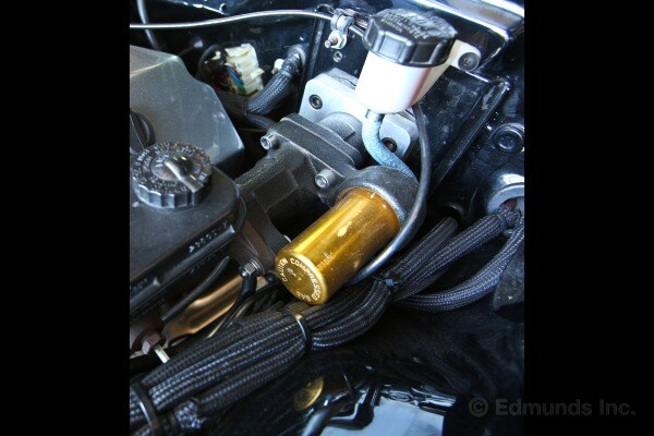 plymouth_1970-cuda_det_fe_3131309_600.jpg