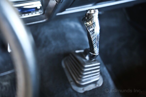 plymouth_1970-cuda_det_fe_3131312_600.jpg