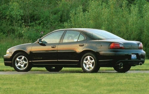 1997 Pontiac Grand Prix 4 Dr GT Sedan