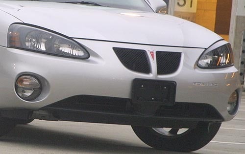 2004 Pontiac Grand Prix Front Grill and Badging