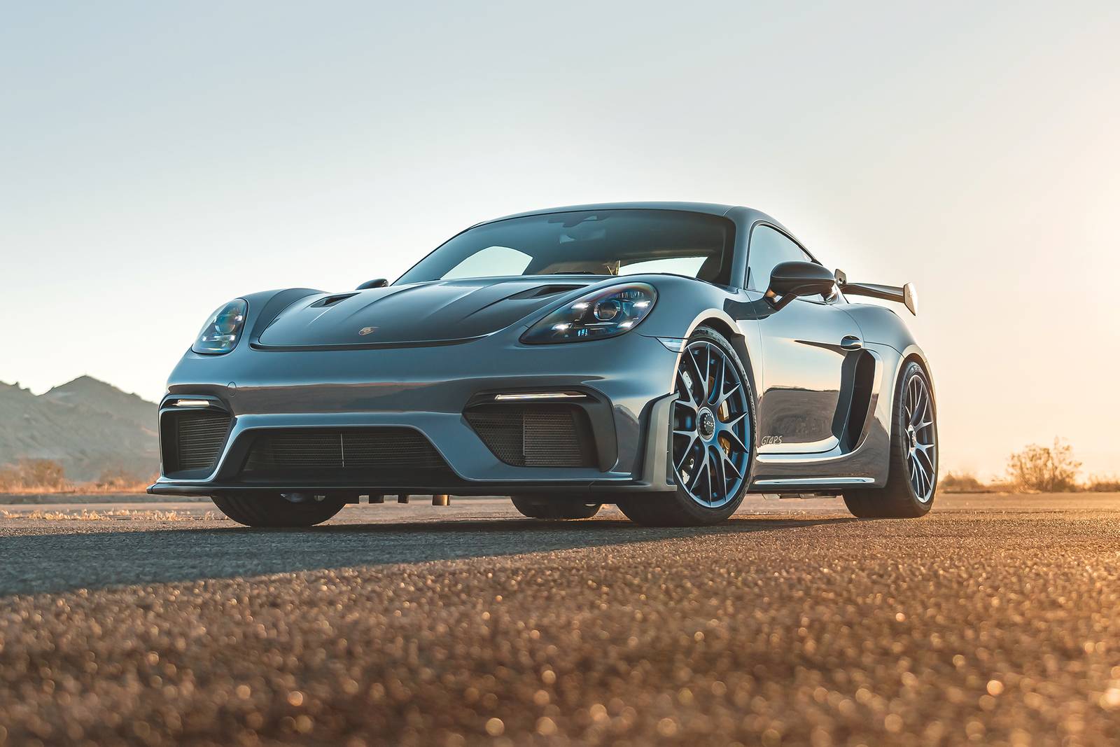 Porsche Cayman nera del 2023