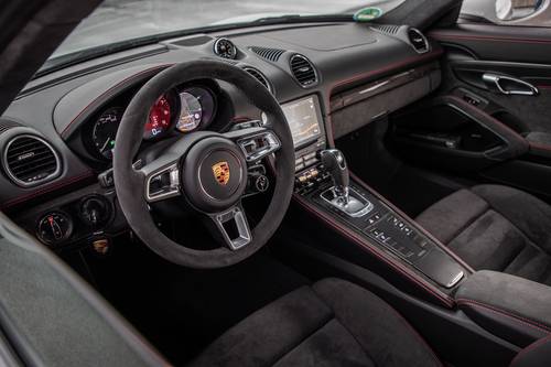 2025 Porsche 718 Cayman GTS 4.0 Coupe Dashboard