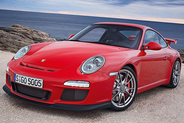 The 2010 Porsche 911 The 2010 Porsche 911