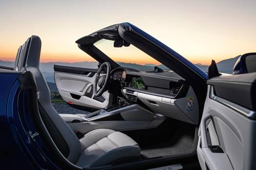 2021 Porsche 911 Carrera 4S Convertible Interior