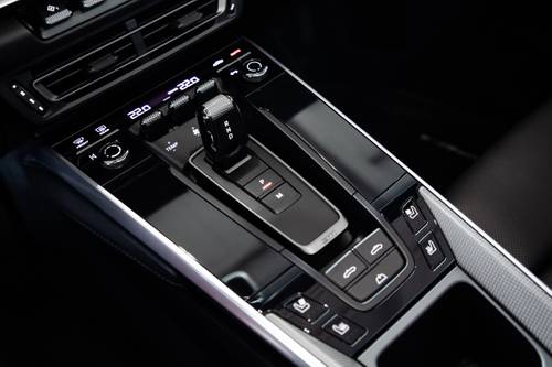 2021 Porsche 911 Turbo S Convertible Shifter