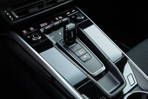 2021 Porsche 911 Carrera S Coupe Shifter