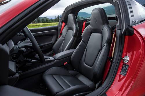 2021 Porsche 911 Targa 4S Coupe Interior