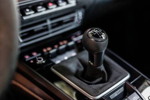 2024 Porsche 911 Carrera 4 GTS Convertible Shifter