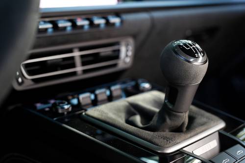 2024 Porsche 911 Carrera GTS Convertible Shifter