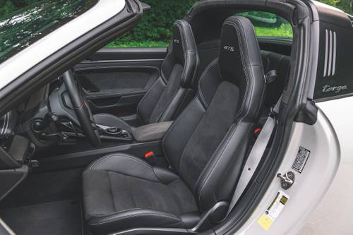 2024 Porsche 911 Targa 4 GTS Coupe Interior