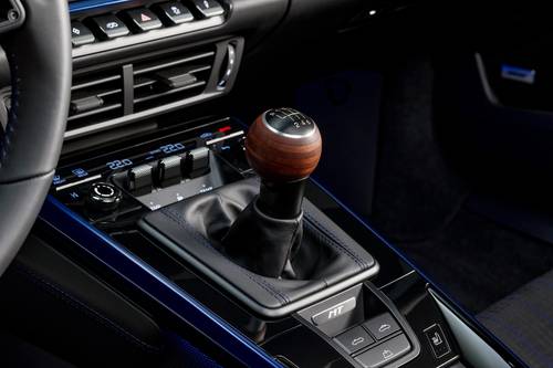 2025 Porsche 911 Carrera T Convertible Shifter