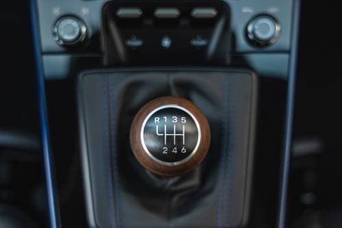 2025 Porsche 911 Carrera T Coupe Shifter