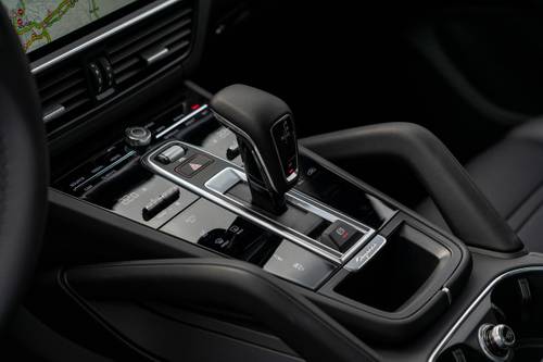 2021 Porsche Cayenne Coupe 4dr SUV Shifter
