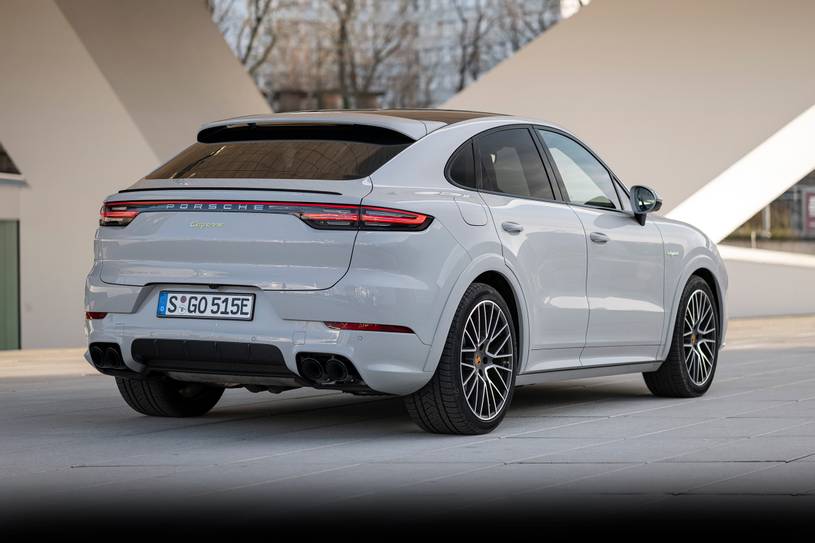 Porsche suv hot sale hybrid 2021