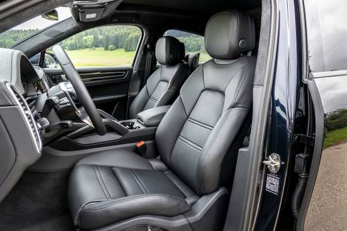 2021 Porsche Cayenne Coupe GTS 4dr SUV Interior