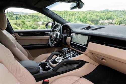 2021 Porsche Cayenne Coupe S 4dr SUV Dashboard