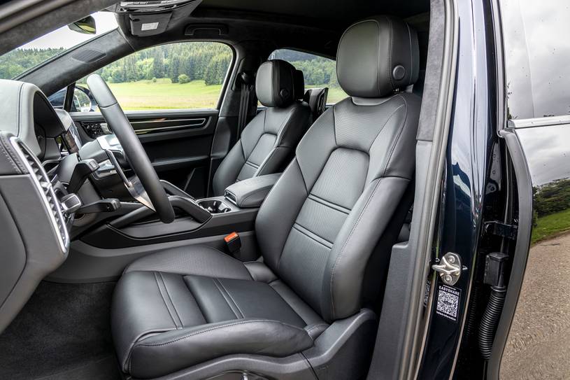 2023 Porsche Cayenne Coupe Interior Pictures