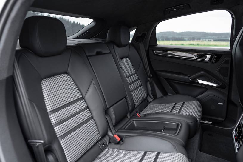 2023 Porsche Cayenne Coupe Interior Pictures