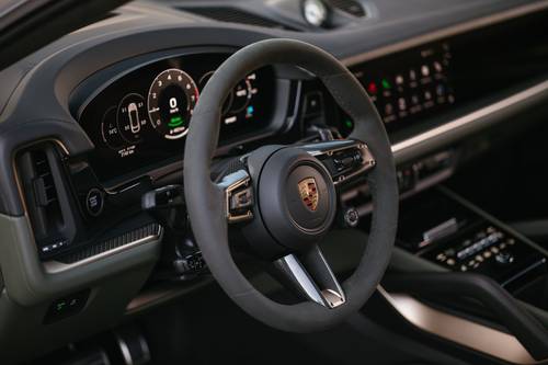 2025 Porsche Cayenne Coupe S E-Hybrid 4dr SUV Steering Wheel Detail