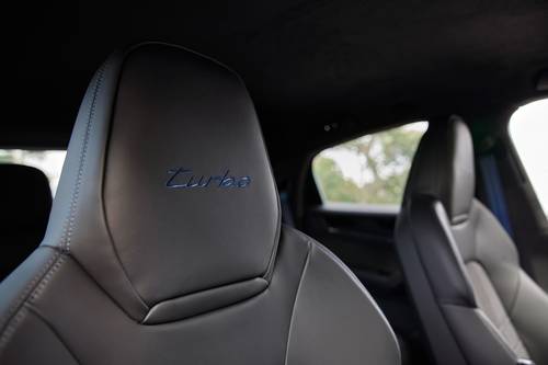 2025 Porsche Cayenne Coupe Turbo E-Hybrid 4dr SUV Interior Detail